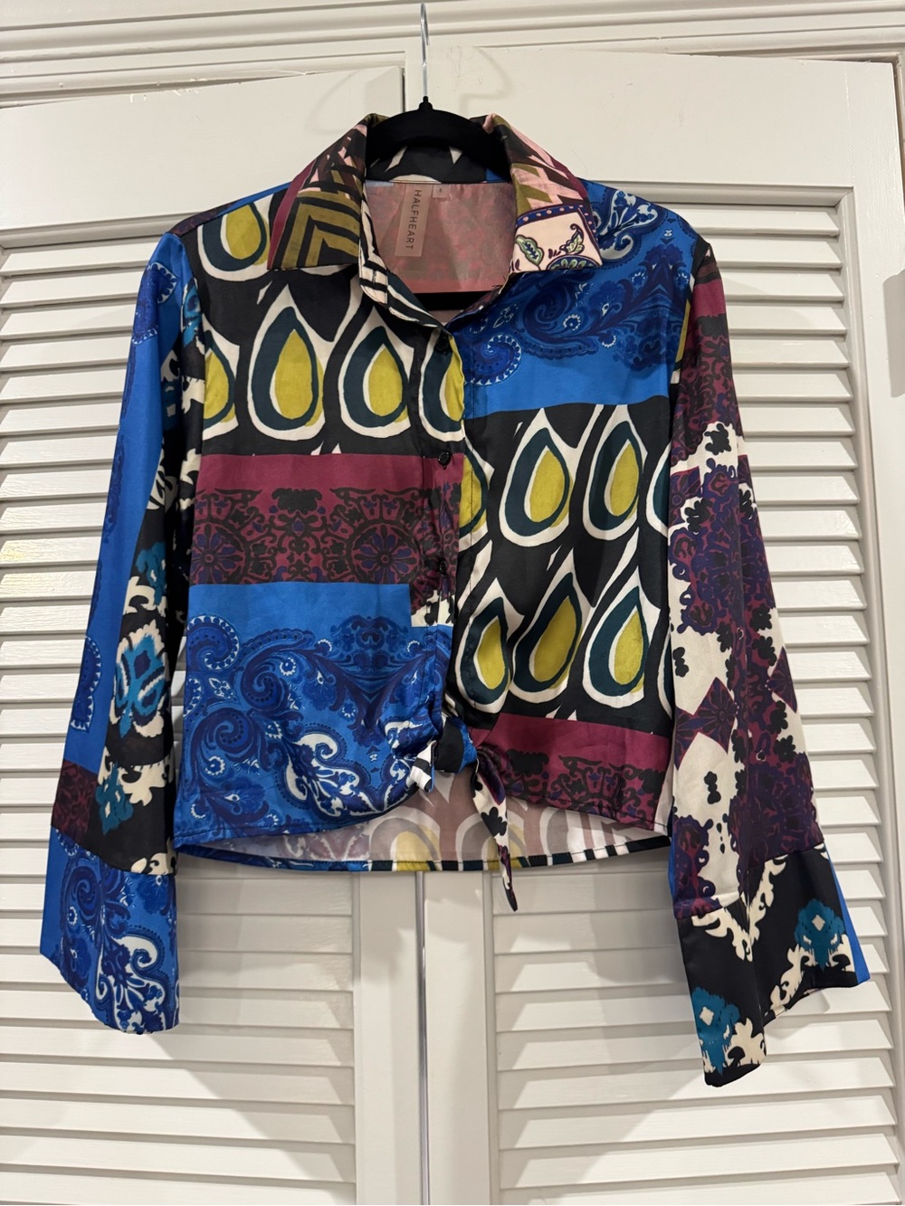 Womens Multi-Color Patterned Button-Front Blouse - Picture 3 of 7